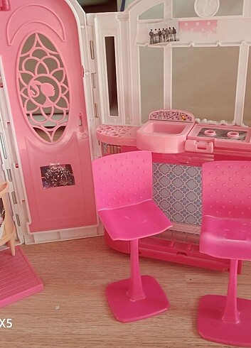  Beden Renk Barbie evi