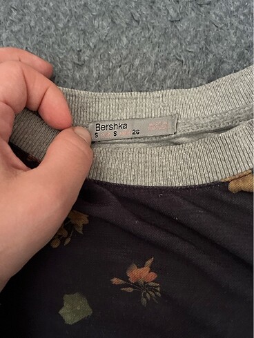 Bershka Bershka S beden kısa kollu üst
