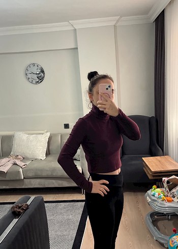 Bordo Yüksek Yaka Uzun Kollu Spor Üst - Görsel 3