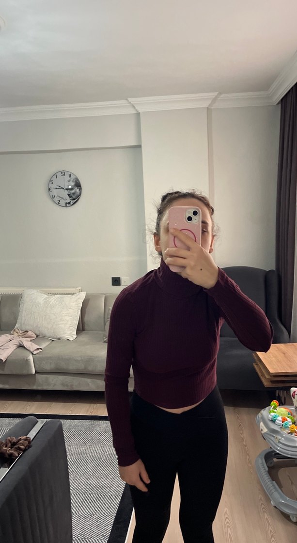 Bordo Yüksek Yaka Uzun Kollu Spor Üst - Görsel 5