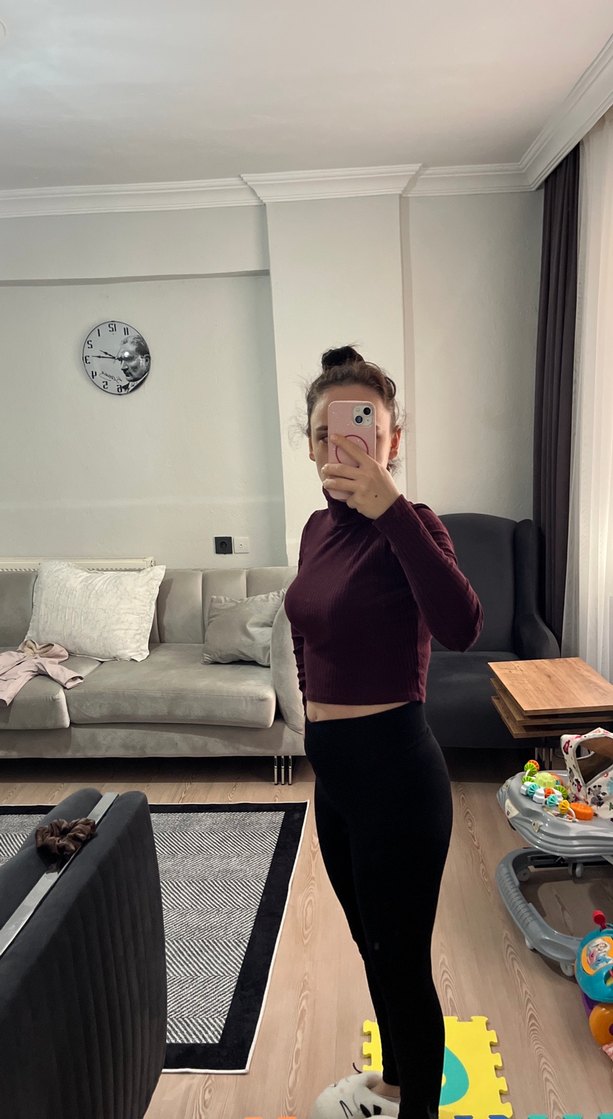 Bordo Yüksek Yaka Uzun Kollu Spor Üst - Görsel 4