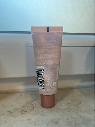 Beden Loreal Paris Glotion