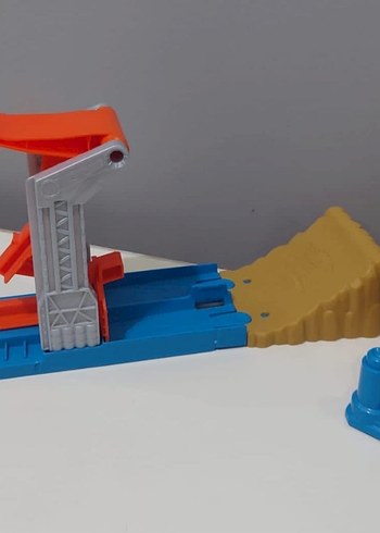 Hot Wheels parkurRenkli Plastik Oyun Seti - Görsel 3