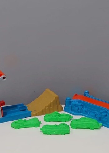 Hot Wheels parkurRenkli Plastik Oyun Seti - Görsel 6
