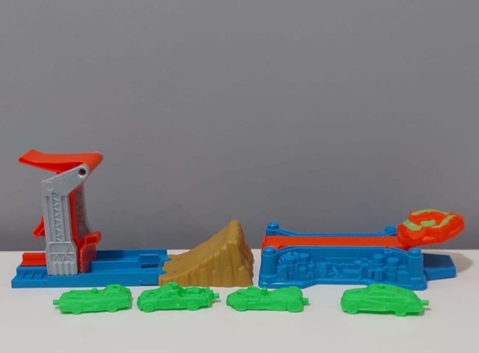 Hot Wheels parkurRenkli Plastik Oyun Seti - Görsel 2