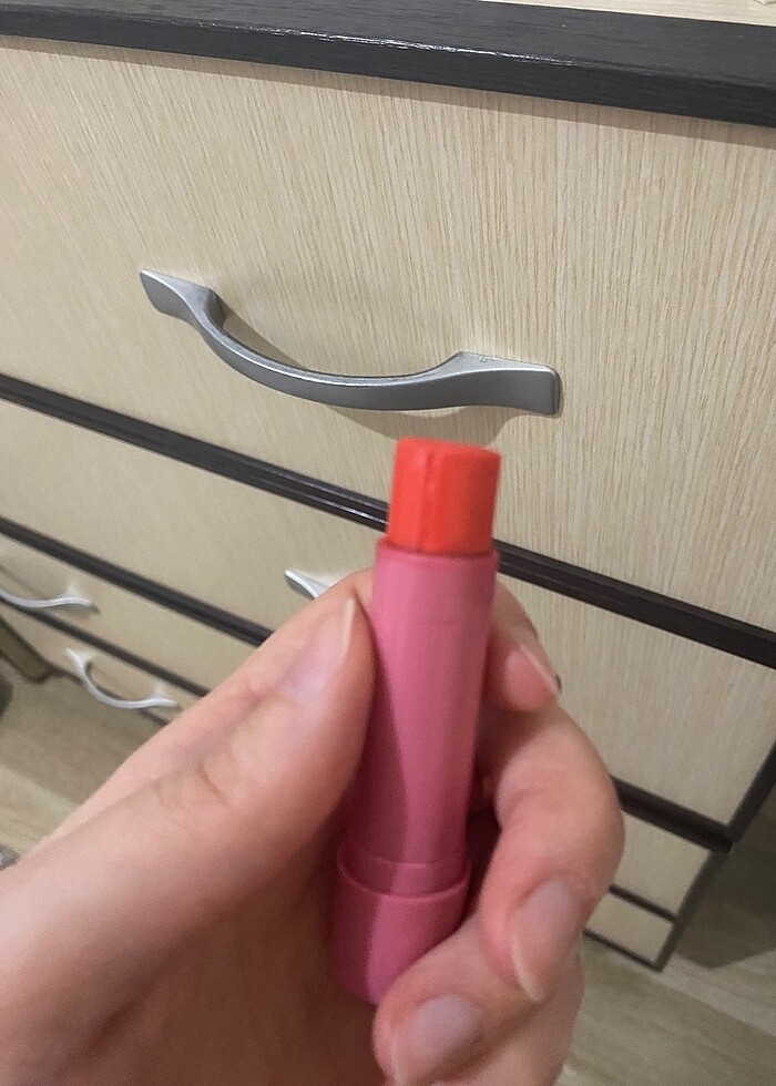 Renkli lipbalmlar - Görsel 2