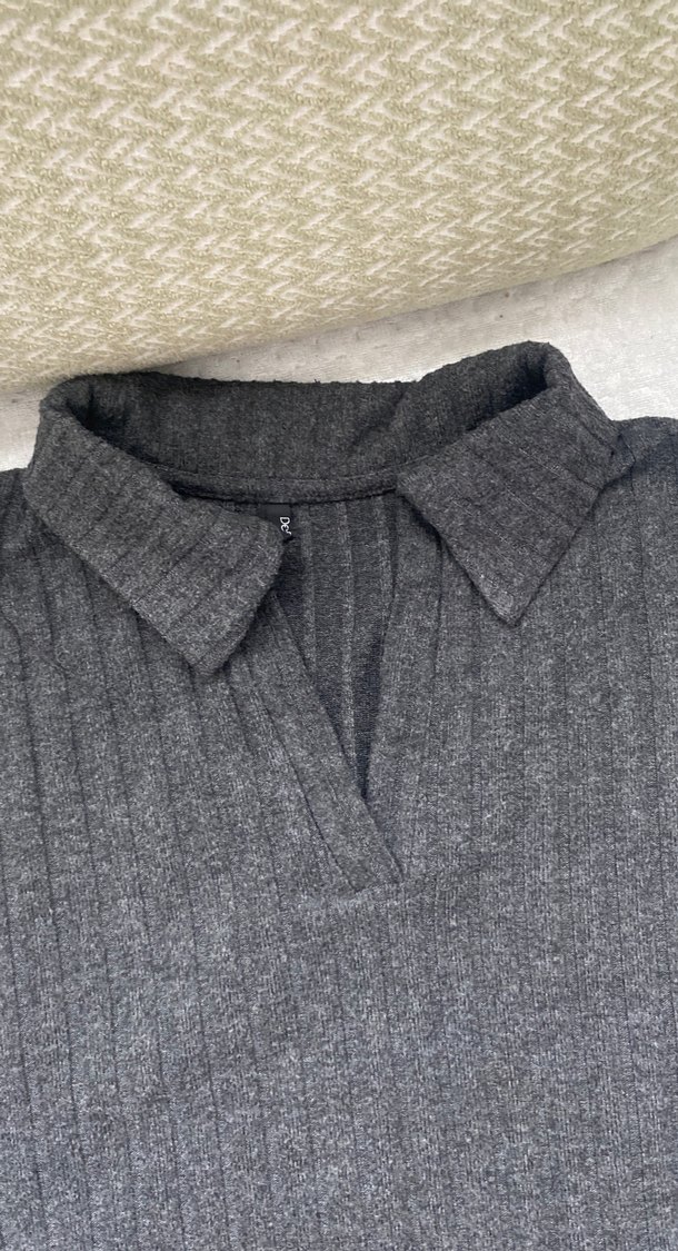 Gri V Yakalı Örgü Kadın Kazak - Görsel 3