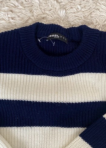 Lacivert Beyaz Çizgili Örgü Kadın Kazak - Görsel 2