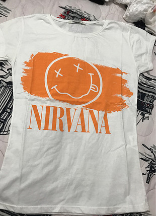 Diğer Nirvana tişört