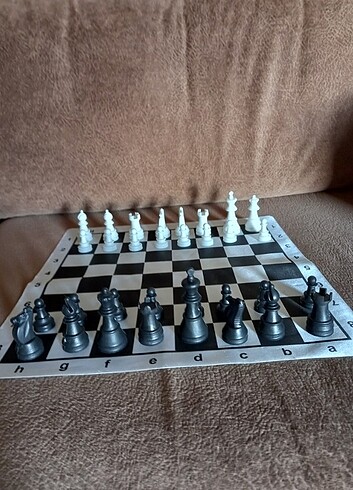 Çantalı rulo satranç takımı