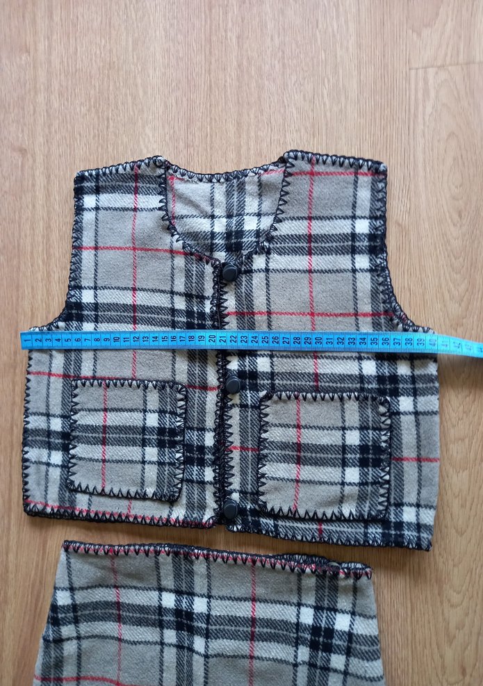 Kareli Gri Kız Çocuk Yelek ve Etek Takımı - Görsel 4