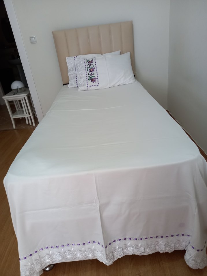 Kanaviçe işlemeli Pike takımı - Görsel 3