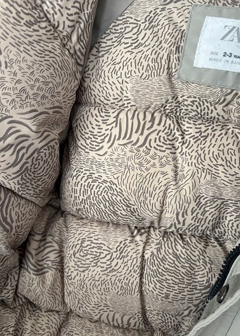 Gri Kapüşonlu Erkek Çocuk mont - Görsel 4