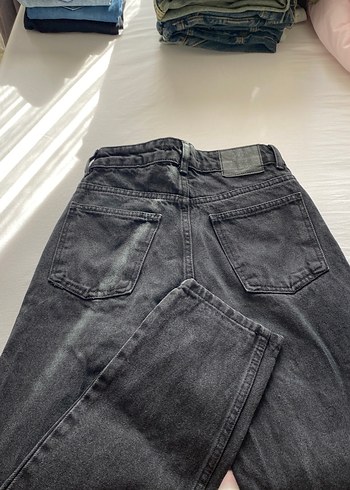 32 Beden siyah Renk Siyah Yırtık Bol Kesim Midi Kot Pantolon