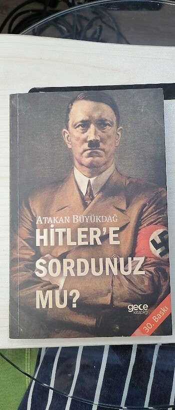 HiTLER'E SORDUNUZ MU? Kitap