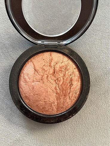  Beden Mac cheeky bronze