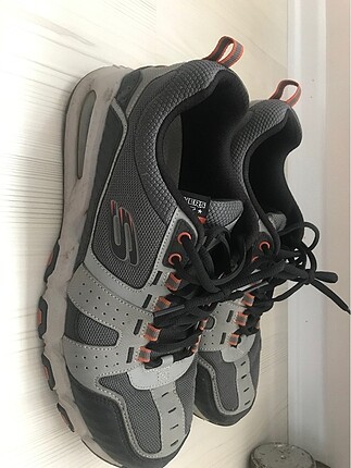 Skechers sneakers