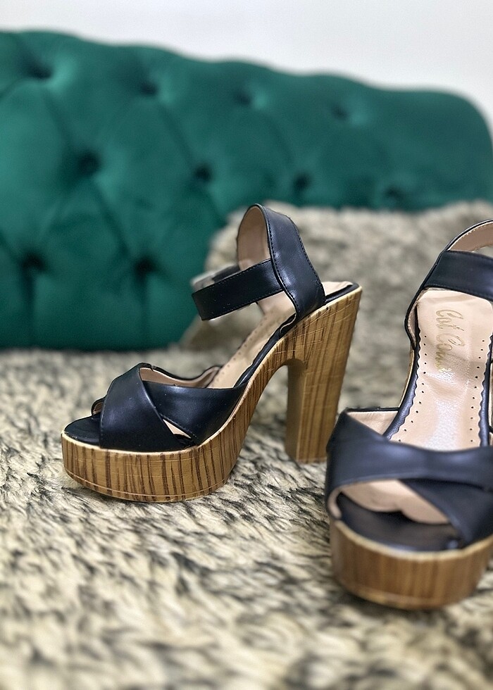 Yüksek topuklu ayakkabı - Görsel 2