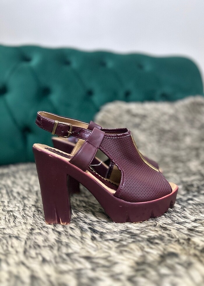 Yüksek topuklu ayakkabı - Görsel 2