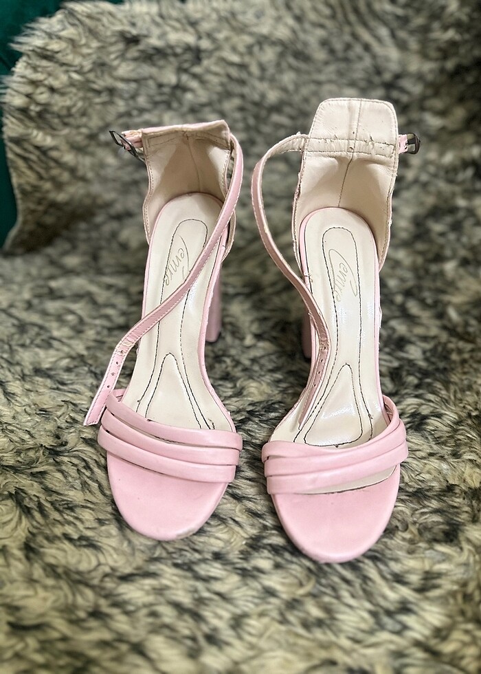 Topuklu açık ayakkabı - Görsel 2