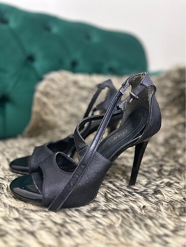 İnce topuk açık ayakkabı - Görsel 8