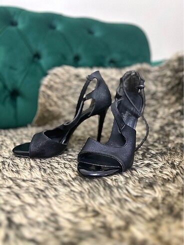 İnce topuk açık ayakkabı - Görsel 5