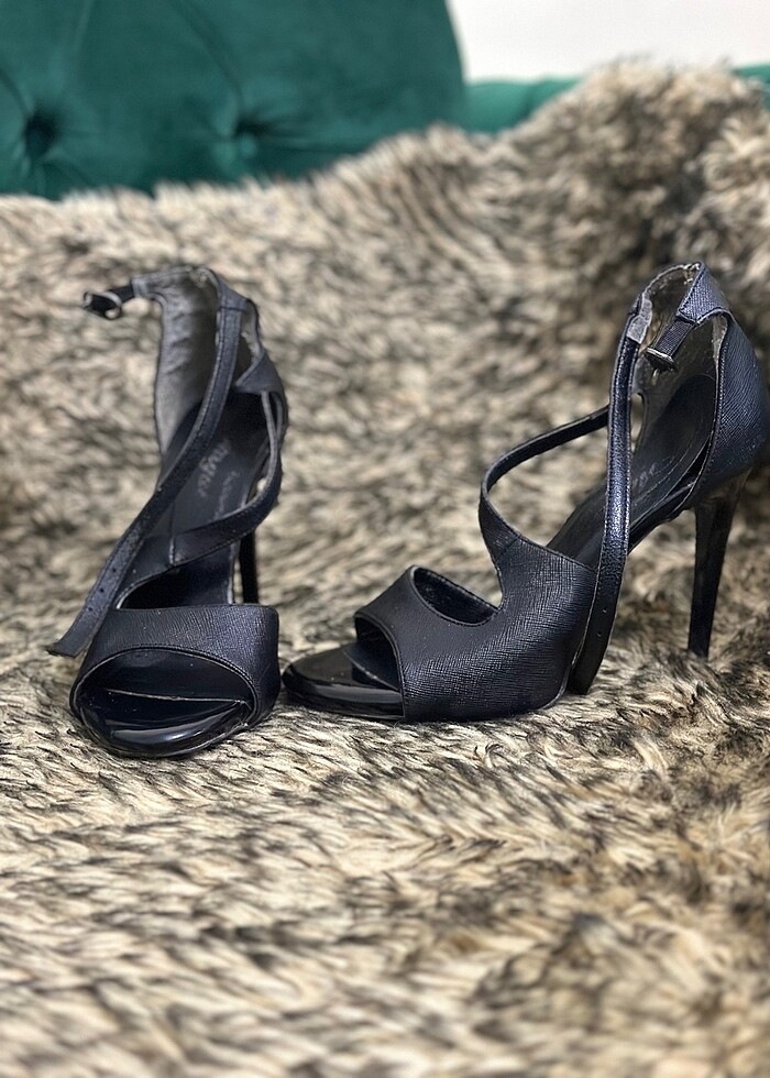 İnce topuk açık ayakkabı - Görsel 2