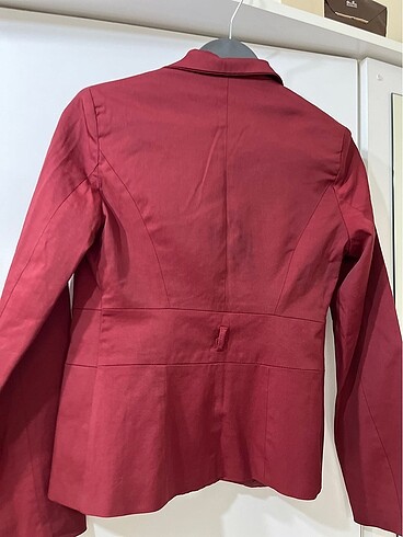 Kırmızı ceket - Görsel 3