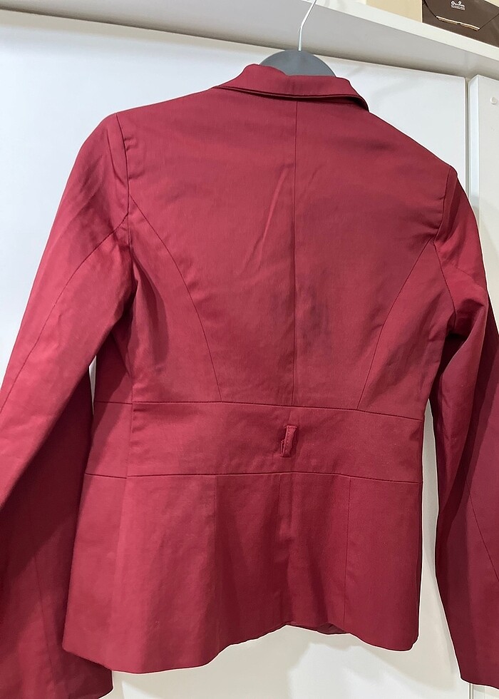 Kırmızı ceket - Görsel 3