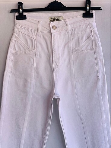 Dilvin Dilvin white pantolon - 1 kez giyinildi - ön kısmında hafif ezik