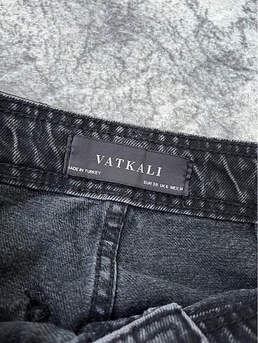 36 Beden siyah Renk vatkalı jeans