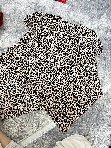 leopar tişört