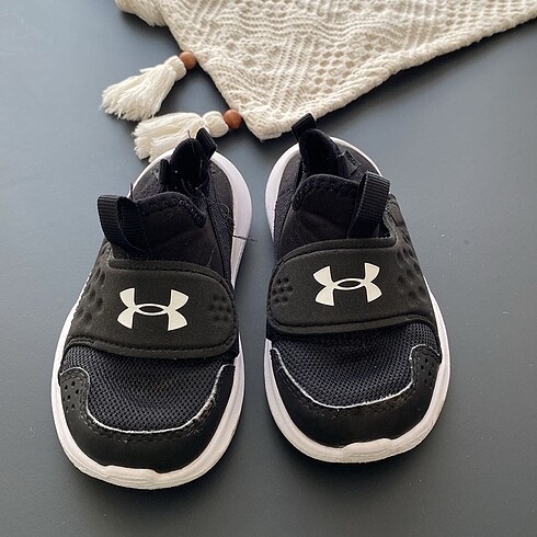 Under armour çocuk ayakkabı 23.5