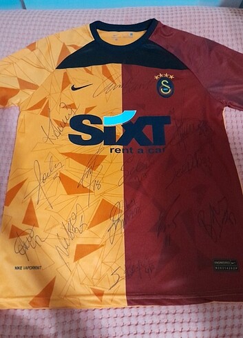 Nike Galatasaray İmzalı Forması 2023 Sezon.