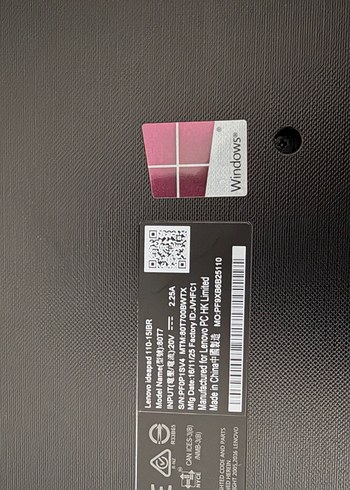 Siyah Lenovo Dizüstü Bilgisayar - Görsel 6