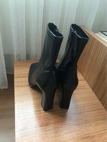 37 Beden Topuklı bot