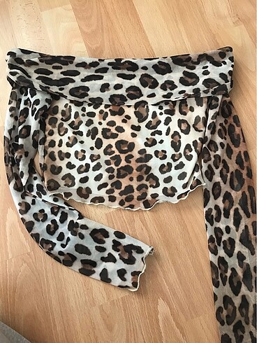 Bershka Leopar