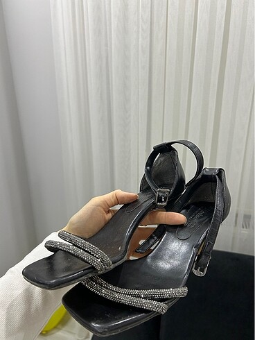 Zara Kısa topuklu ayakkabı