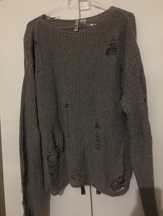 s Beden H&M marka Gri Yırtık Detaylı Kazak