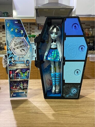 Beden Renk Monster High Oyuncak Bebek Frankie Stein Skulltimate Secrets Fea