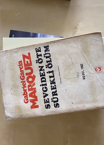 Gabriel Garcia Marquez - Sevgi Den Öte Sürekli Ölüm