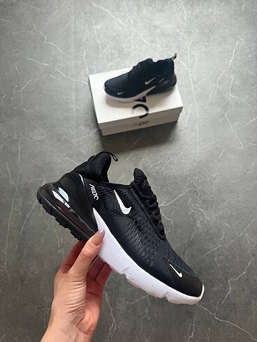 NİKE SNEAKER