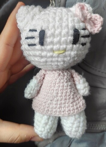 AMIGURUMI HELLO KITTY ANAHTARLIK