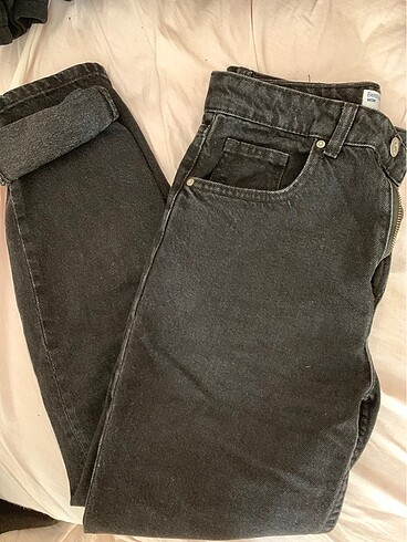 BERSHKA mom jean