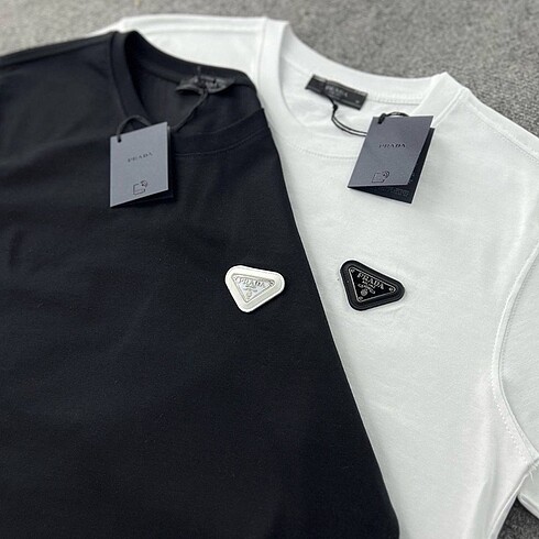 Prada t-shirt unisex