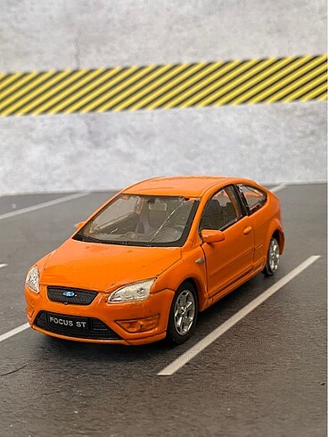  Ford Focus araba