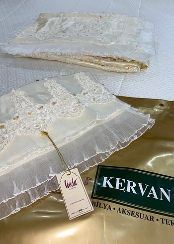 İşlemeli Beyaz Yatak Örtüsü - Görsel 4