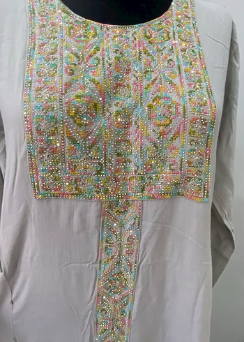 Boncuk ve nakış detaylı Arap elbisesi - Görsel 3