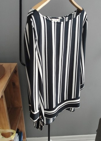 Siyah Beyaz Çizgili  Kadın Bluz - Görsel 8