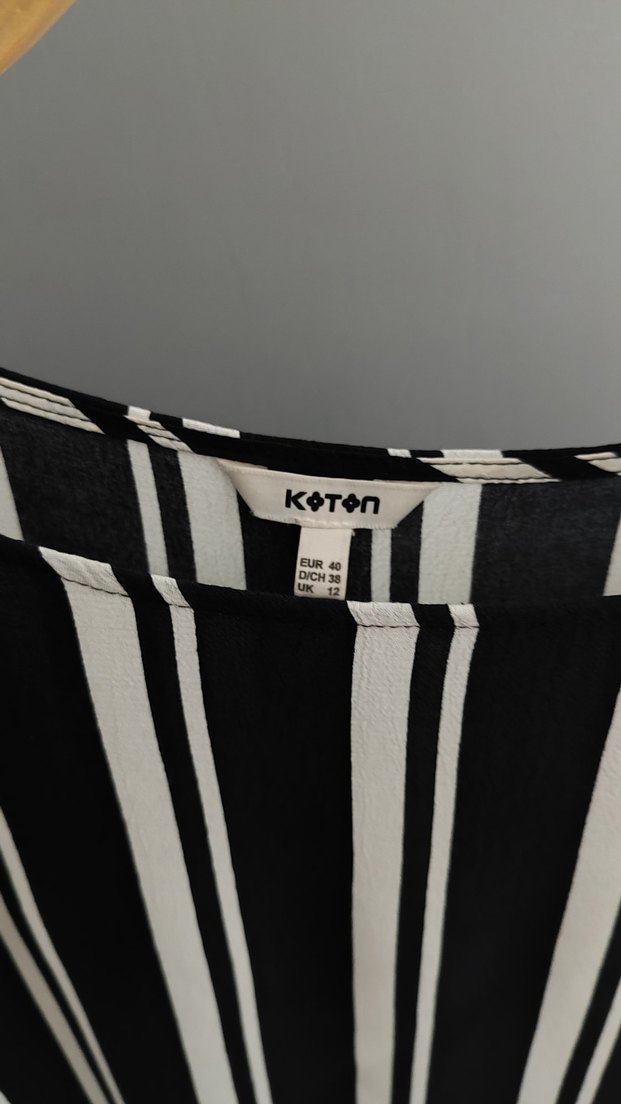 Siyah Beyaz Çizgili  Kadın Bluz - Görsel 3